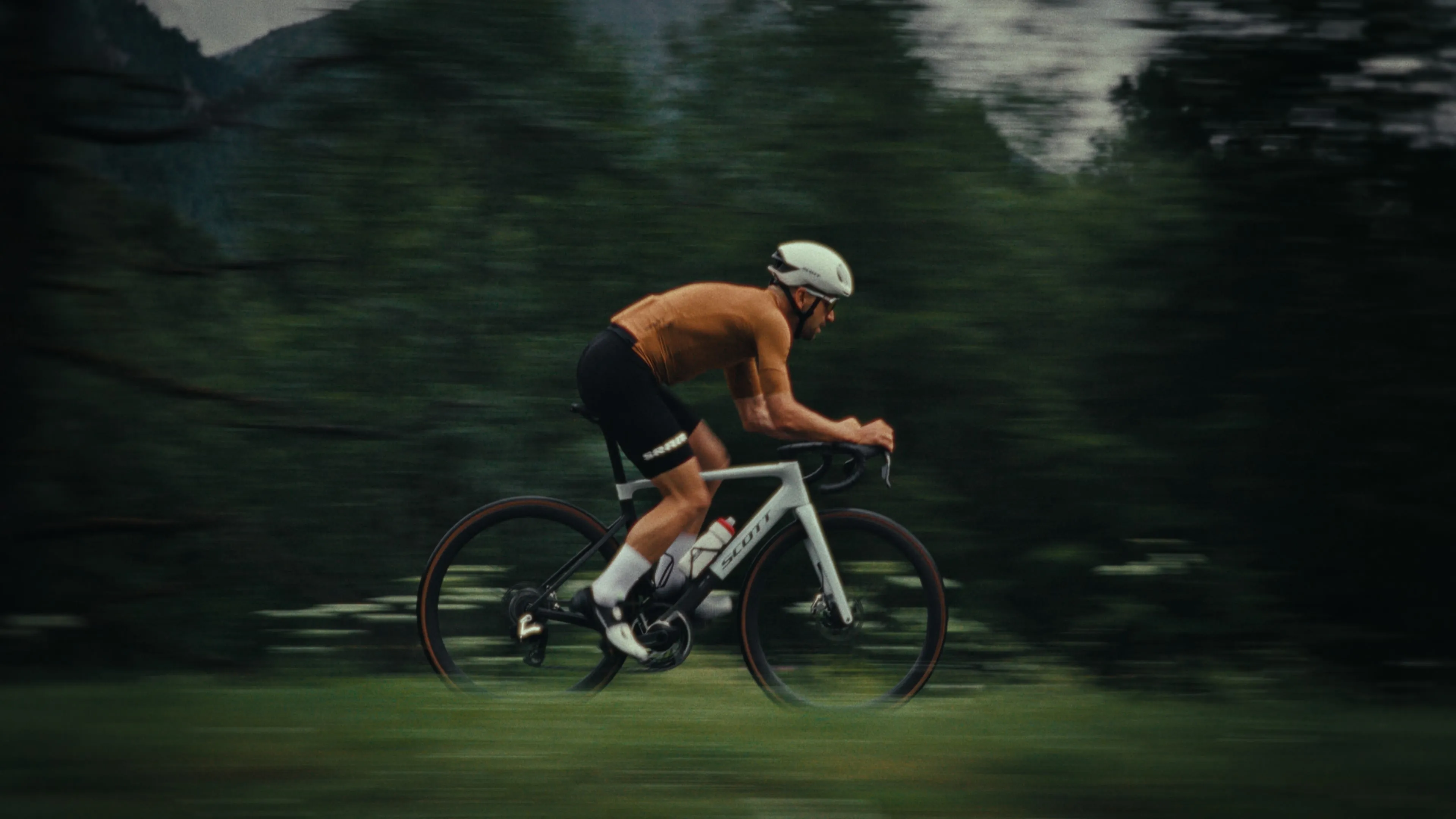 Nino Schurter auf dem Rennrad